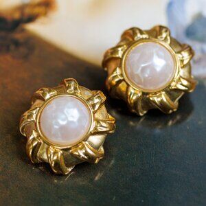 Givenchy Faux Pearls Petite Clip-on Earrings